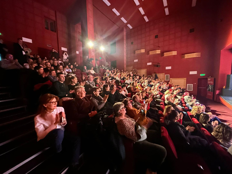 Aseară, la Centrul Cultural Mioveni, arta a prins un sens mai profund