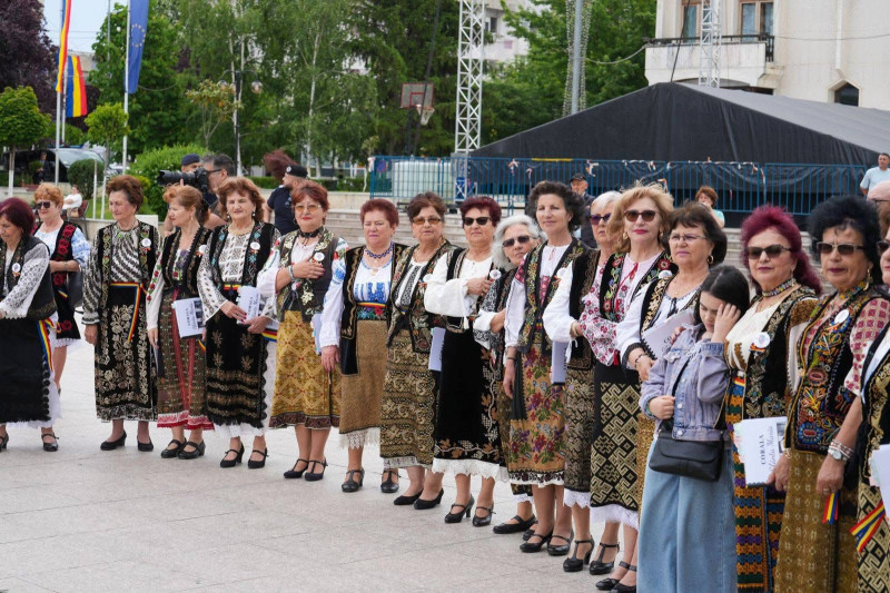 Ziua Eroilor, marcată la Mioveni prin ceremonii de comemorare și recunoștință