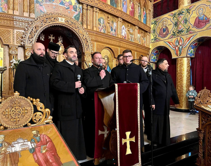 „Iată, vin colindători!” – Mioveniul a răsunat de vestea Nașterii Domnului