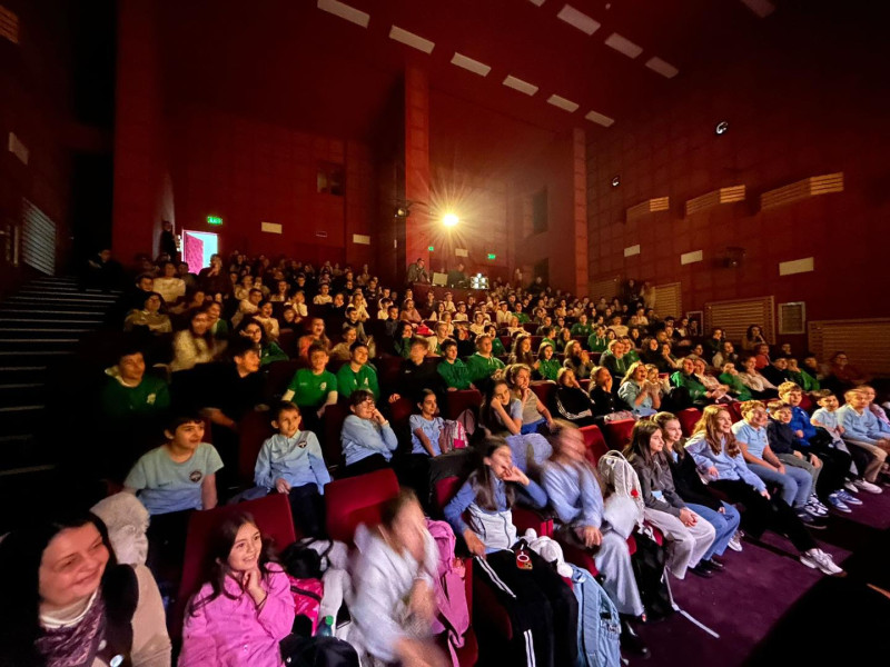 Final spectaculos pentru Luna de Teatru la Mioveni!