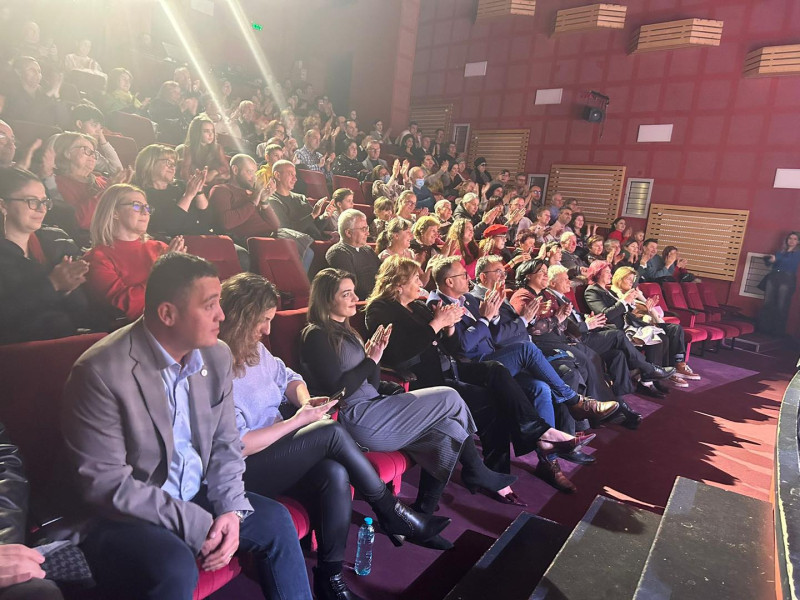 Aseară, la Centrul Cultural Mioveni, arta a prins un sens mai profund