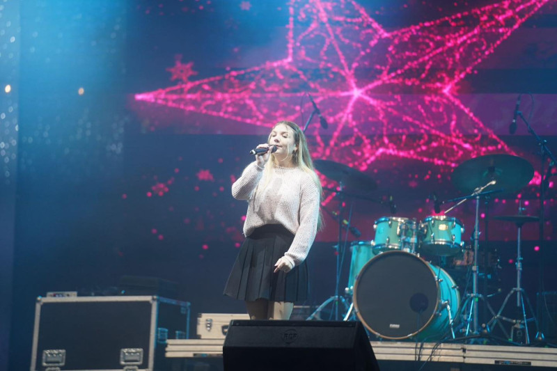 O seară de muzică ușoară la Târgul de Crăciun Mioveni 2025