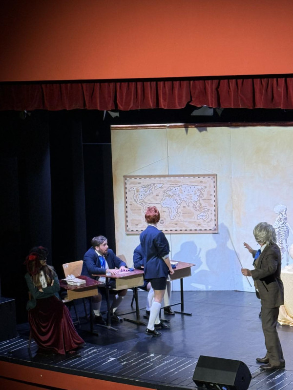 Final spectaculos pentru Luna de Teatru la Mioveni!