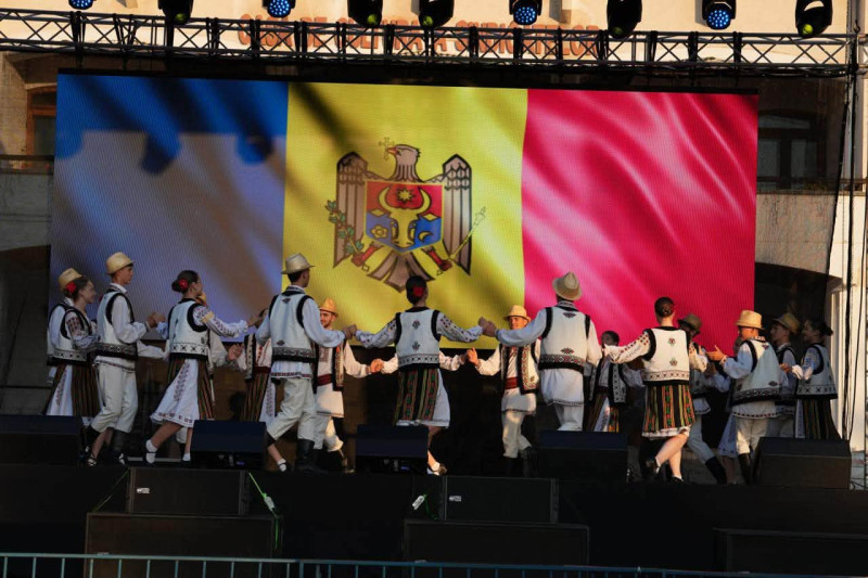 Mioveni a celebrat tradiția și diversitatea culturală în cadrul Festivalului Internațional de Folclor „Carpați”, ediția a XXXIX-a!