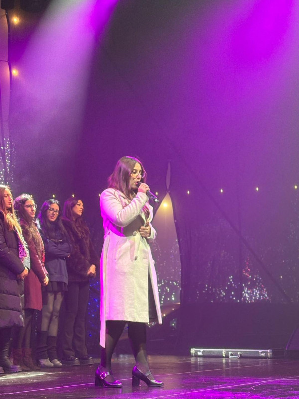 O seară de muzică ușoară la Târgul de Crăciun Mioveni 2025
