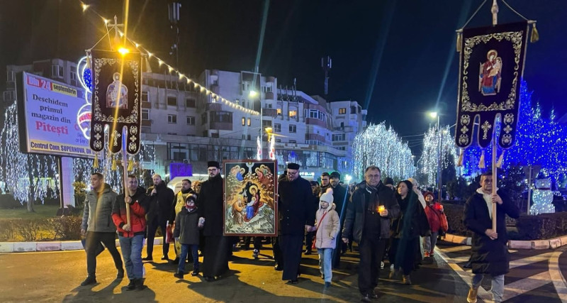 „Iată, vin colindători!” – Mioveniul a răsunat de vestea Nașterii Domnului