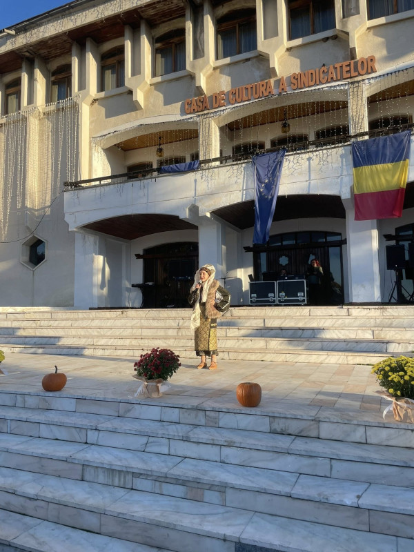 Sărbătoarea Recoltei pe Valea Argeșelului - Târgul Meșterilor Populari