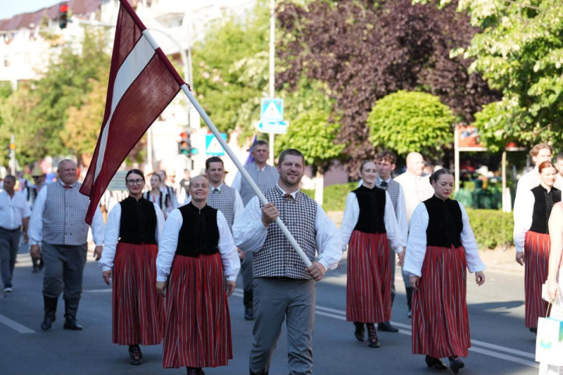 Mioveni a celebrat tradiția și diversitatea culturală în cadrul Festivalului Internațional de Folclor „Carpați”, ediția a XXXIX-a!