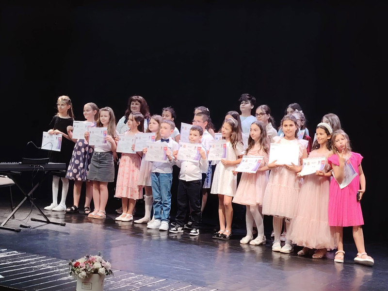 Serbarea de final de an a cursurilor Centrului Cultural Mioveni – o celebrare a talentului, pasiunii și performanței