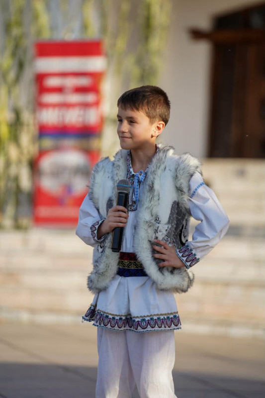 Tradițiile și folclorul românesc, în prim-plan la „Sărbătoarea Recoltei pe Valea Argeșelului”!