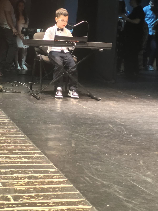 Serbarea de final de an a cursurilor Centrului Cultural Mioveni – o celebrare a talentului, pasiunii și performanței
