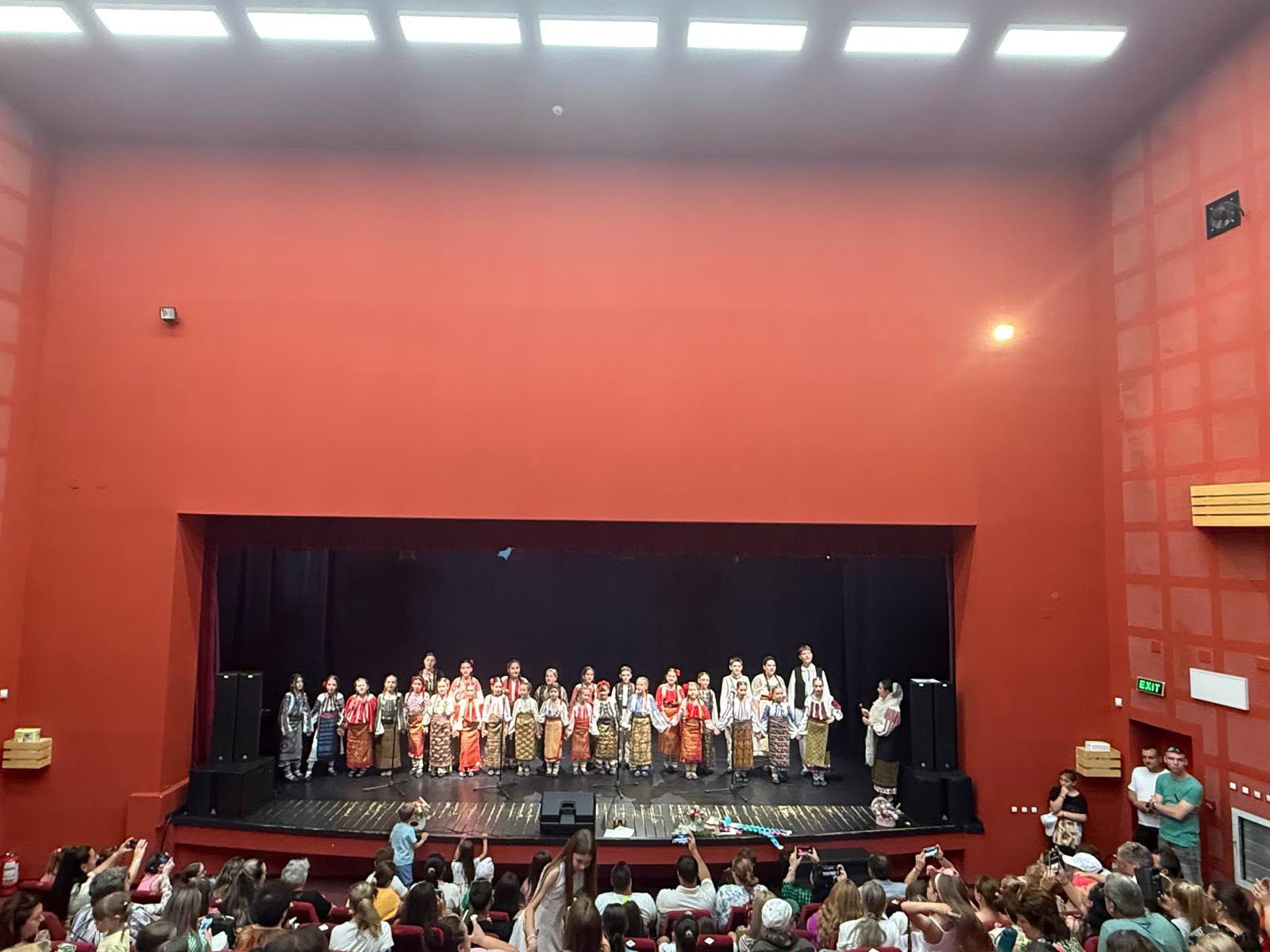 Serbarea de final de an a cursurilor Centrului Cultural Mioveni – o celebrare a talentului, pasiunii și performanței